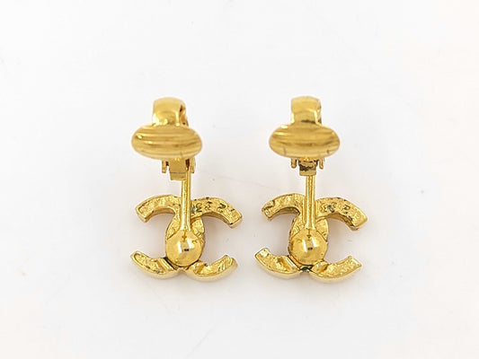 CHANEL Chanel Logo Gold Earrings