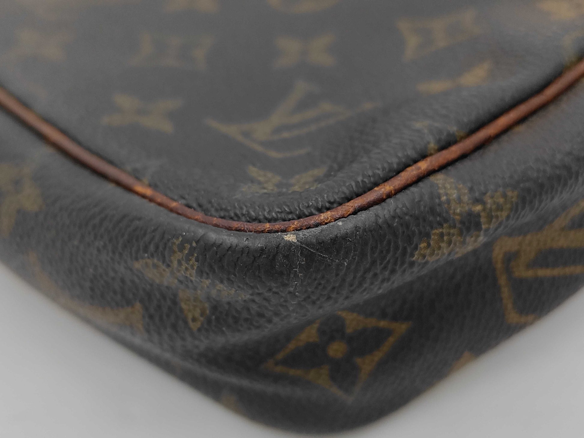 LOUIS VUITTON Louis Vuitton Second Bag