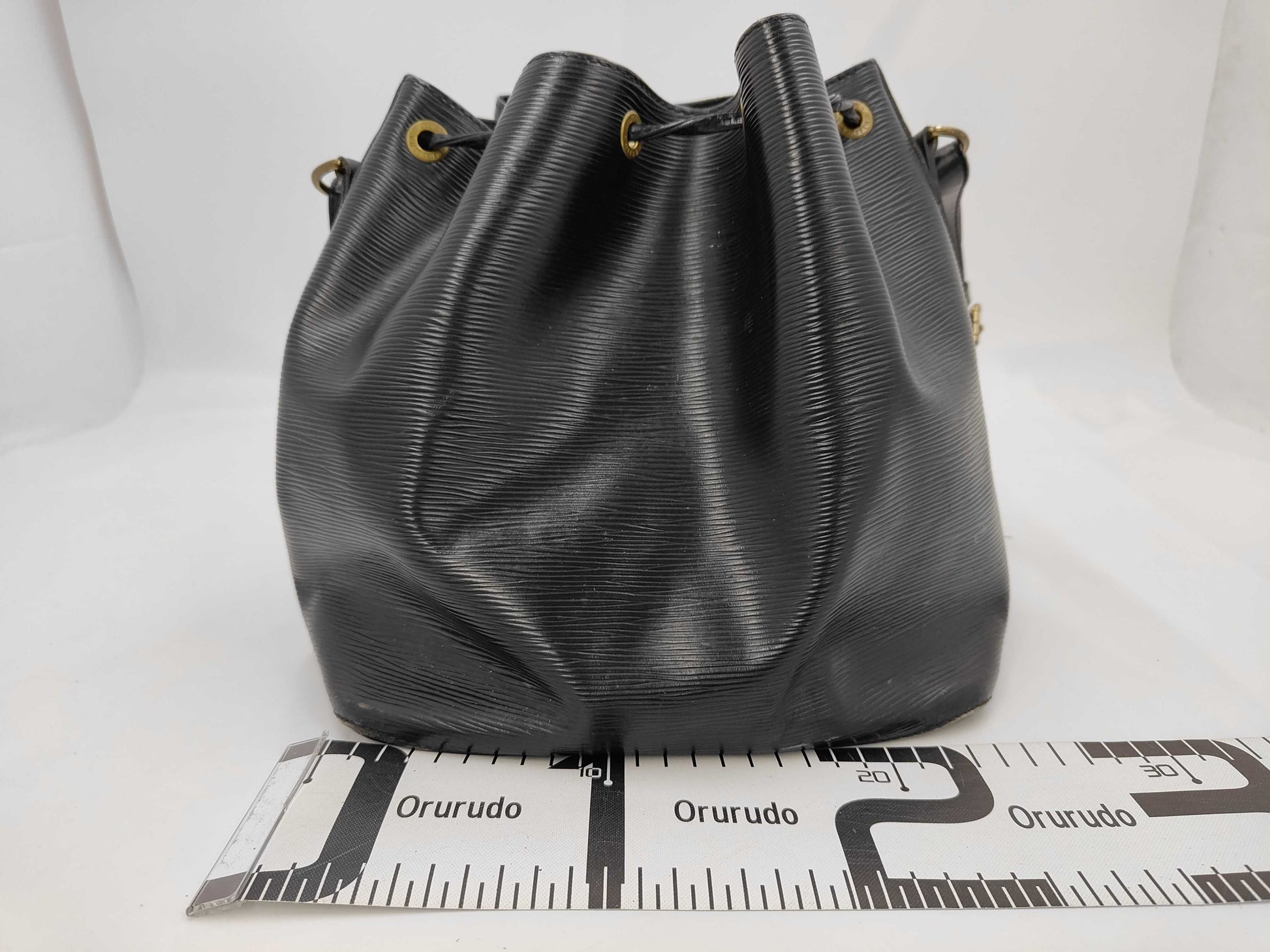 LOUIS VUITTON shoulder bag