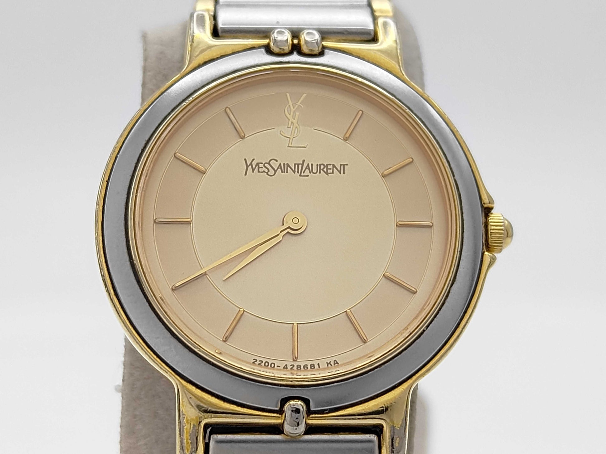 Yves Saint Laurent 2200-228481 970269 Quartz Women's Watch