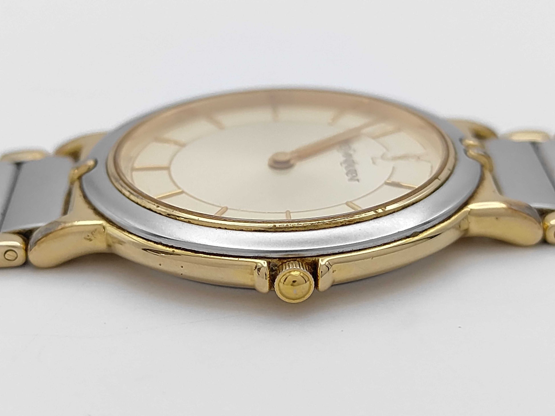 Yves Saint Laurent 2823-268440 2820-627307 Quartz Women's Watch