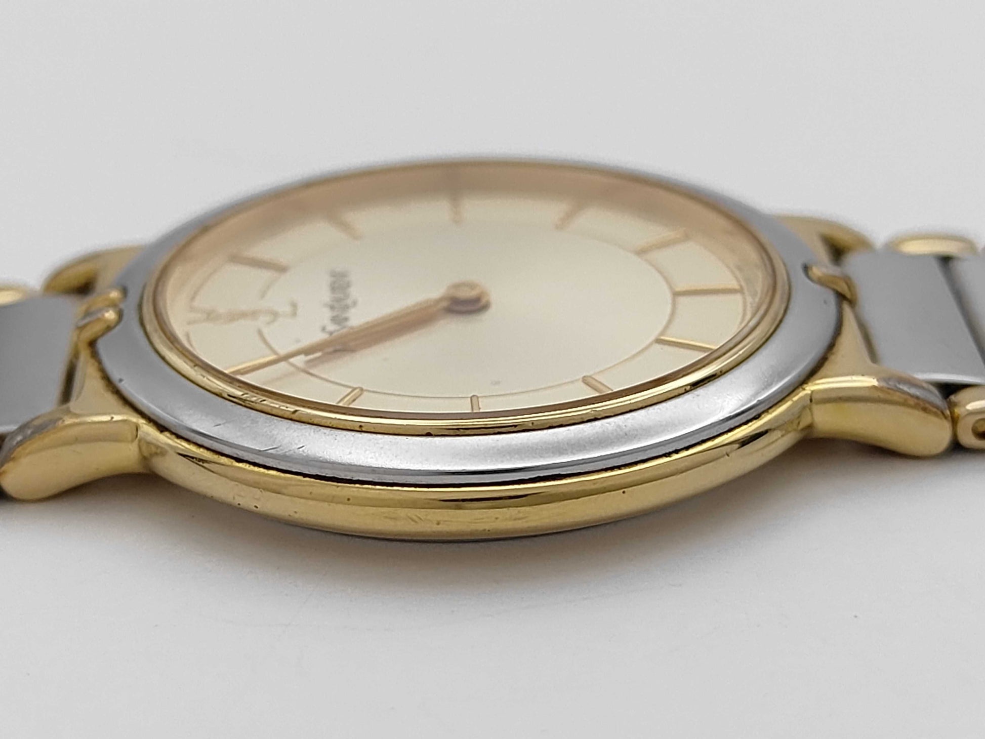 Yves Saint Laurent 2823-268440 2820-627307 Quartz Women's Watch