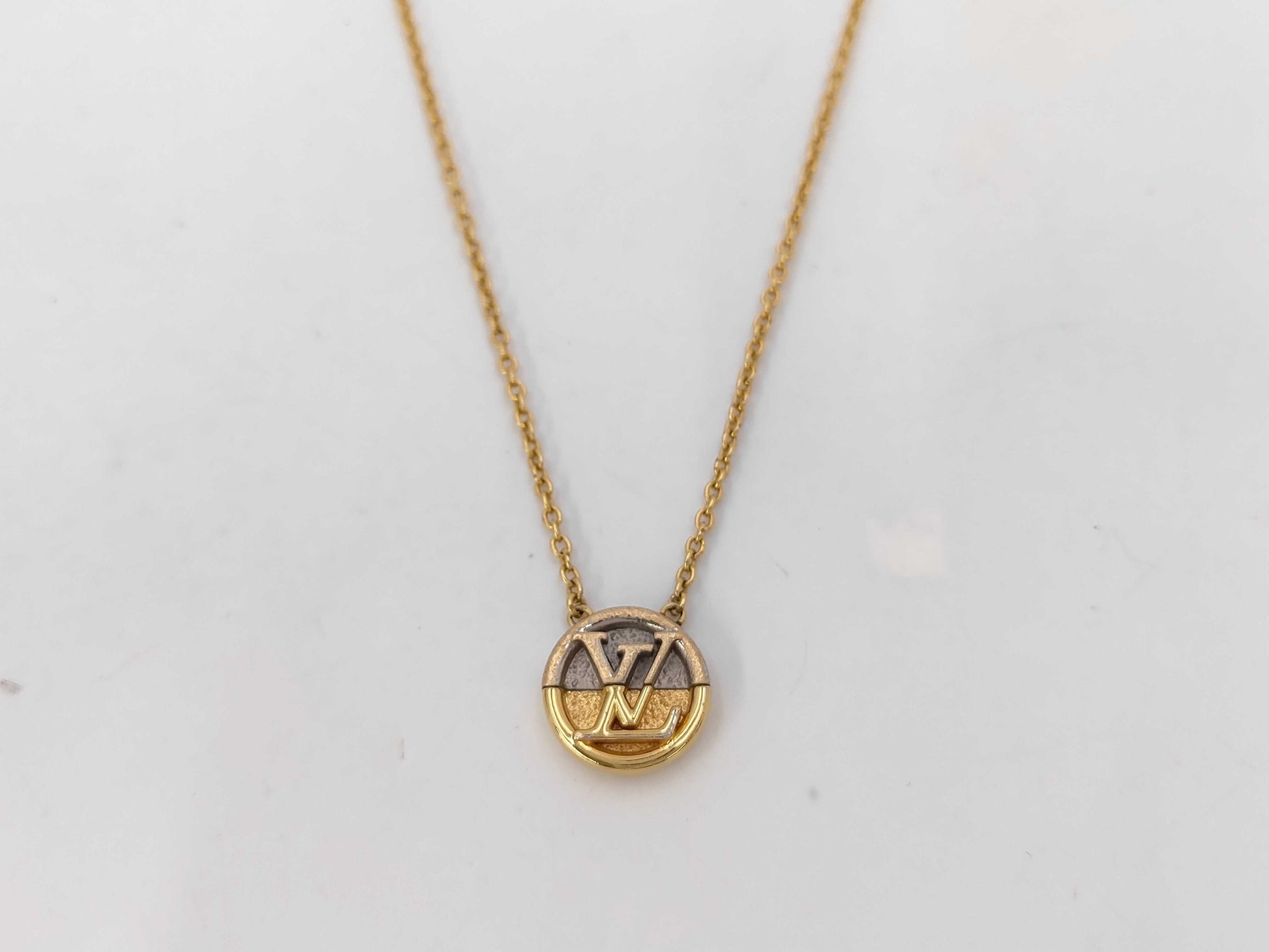 LOUIS VUITTON Louis Vuitton Pendant Necklace Collier LtoV M69643 Necklace