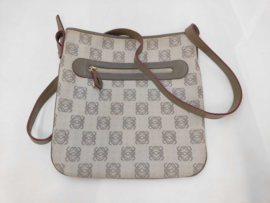 LOEWE LOEWE Anagram Shoulder Bag Shoulder Bag