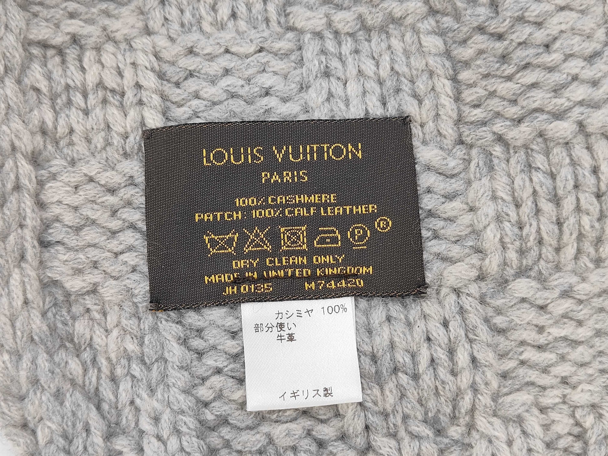 LOUIS VUITTON Echarpe Helsinki Scarf