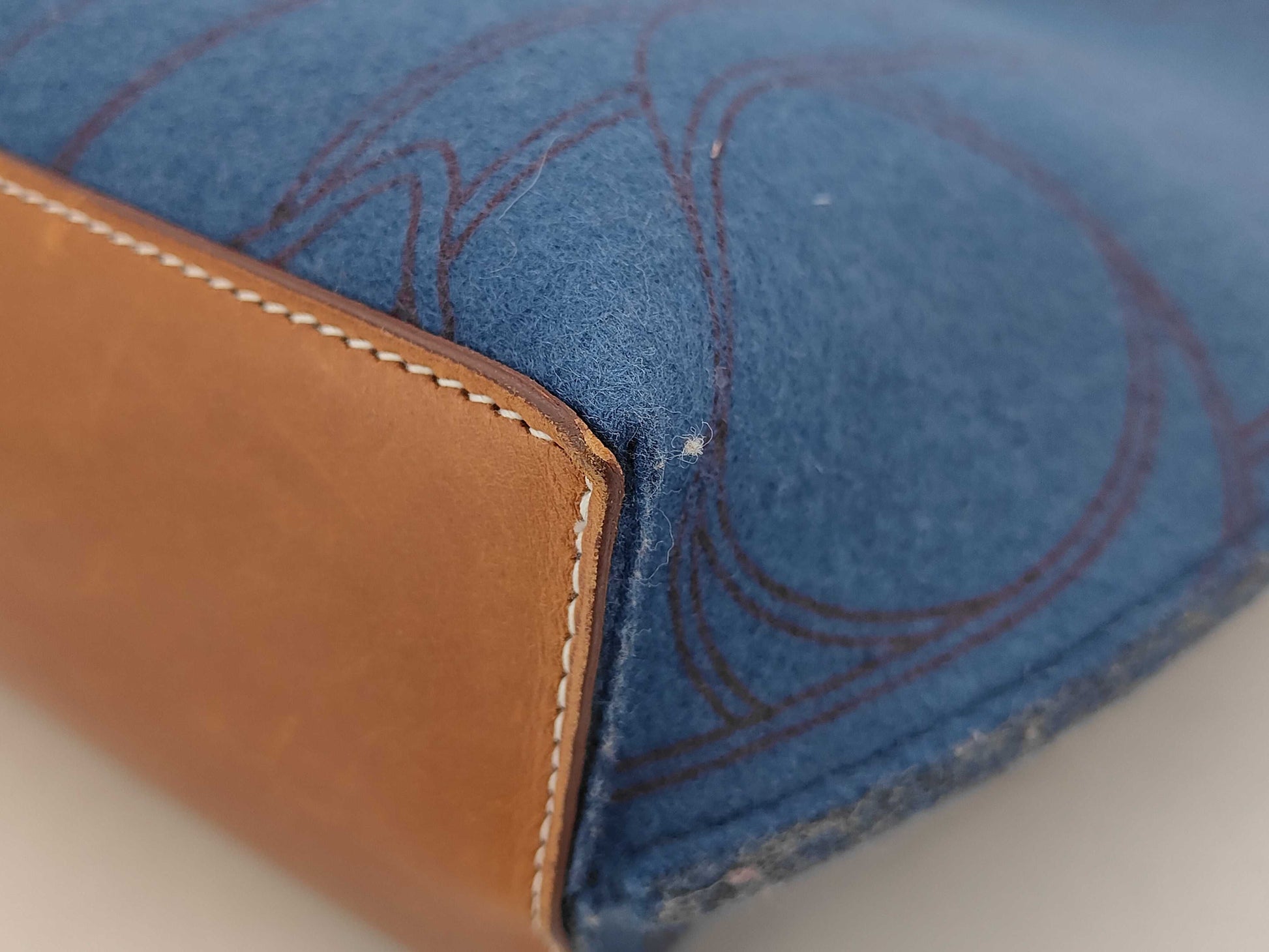 HERMES Sac Carimi MM Tote Bag with Pouch, Felt and Leather, Navy Brown