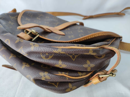 LOUIS VUITTON Monogram Saumur 30 Shoulder Bag *Shoulder bag has cracks and one missing screw. Vuitton CP Shoulder Bag
