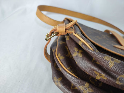 LOUIS VUITTON Monogram Saumur 30 Shoulder Bag *Shoulder bag has cracks and one missing screw. Vuitton CP Shoulder Bag