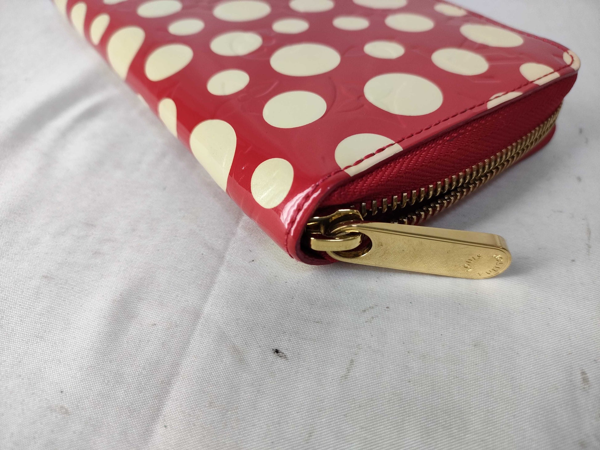 LOUIS VUITTON Vernis Zippy Wallet, a collaboration with Yayoi Kusama