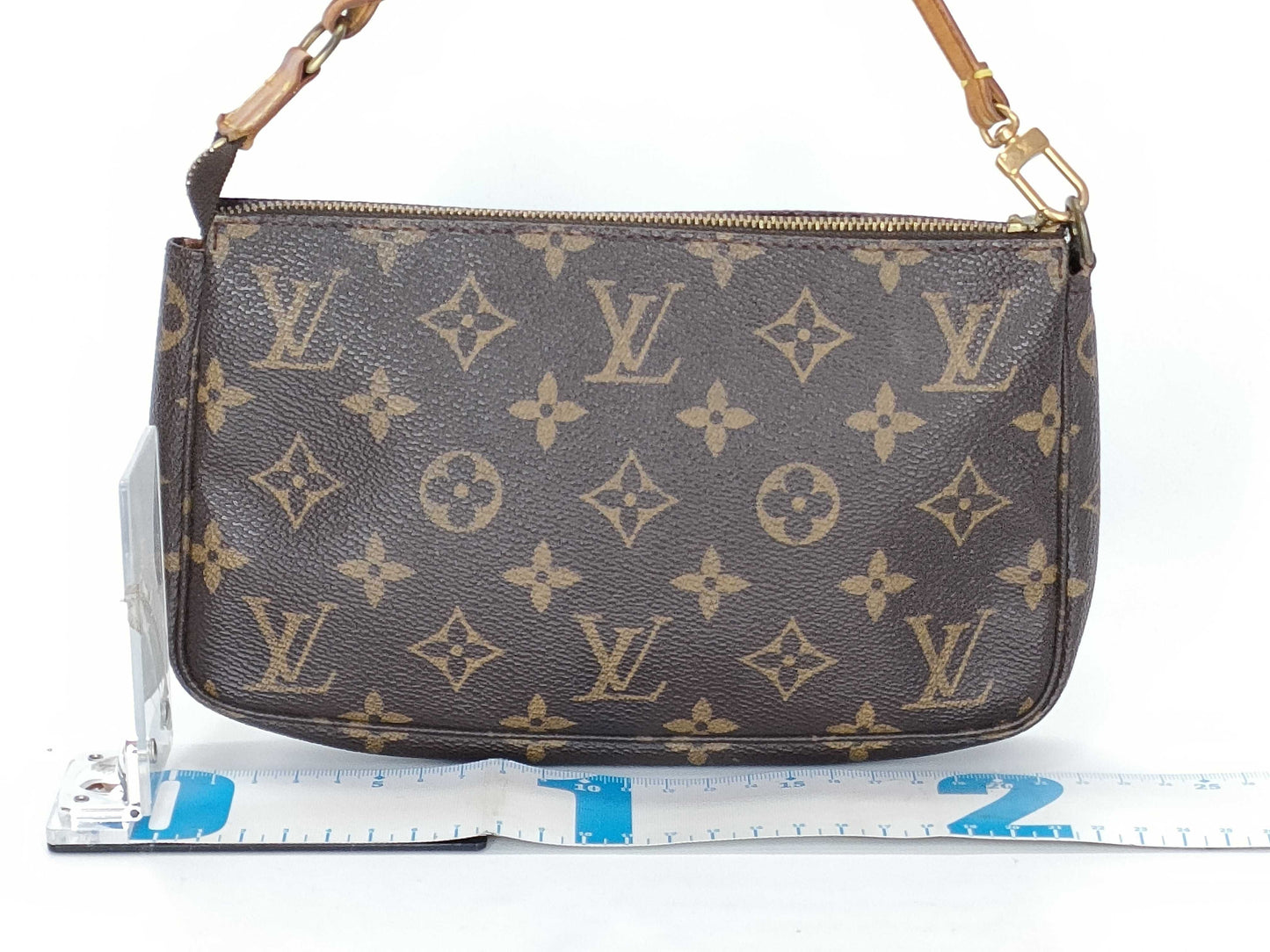 LOUIS VUITTON Monogram Pochette Accessoires *Zipper pull broken pouch