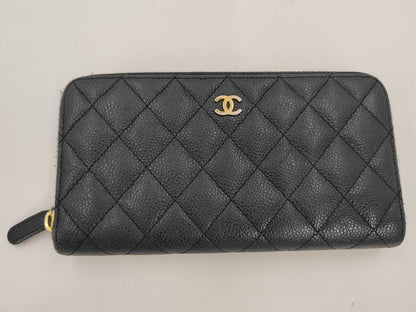 CHANEL Matelasse Caviar Leather Round Zip Wallet in Black with Gold Hardware, 22666637, Card/Stickers
