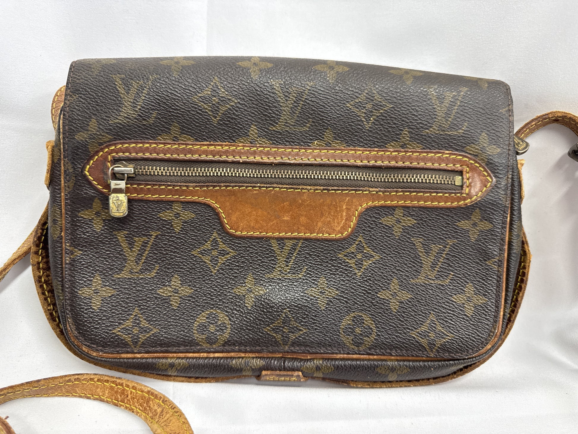 LOUIS VUITTON Saint-Germain 24 Shoulder Bag