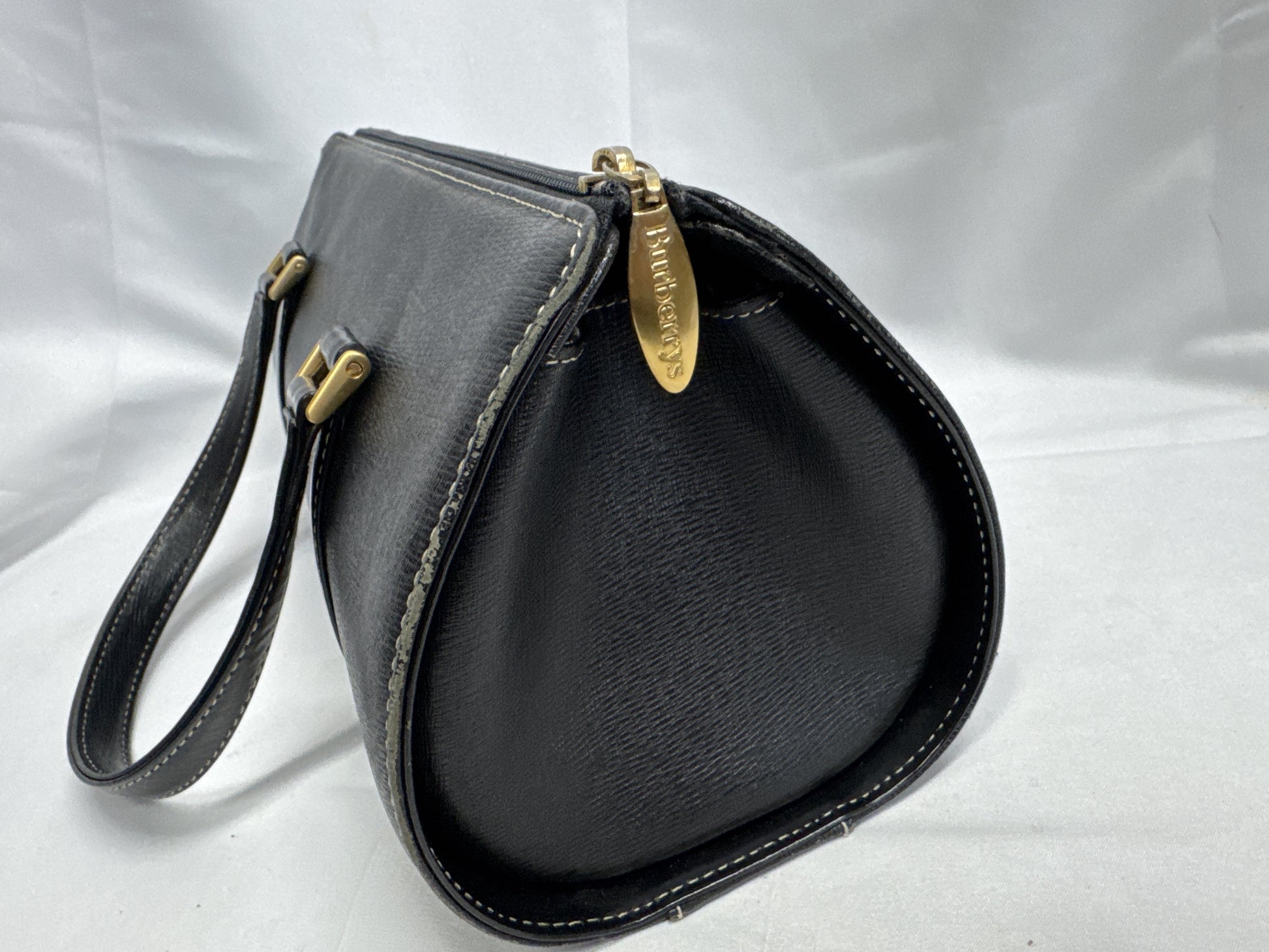 BURBERRY Burberry Leather Nova Check Gold Hardware Cylindrical Handbag