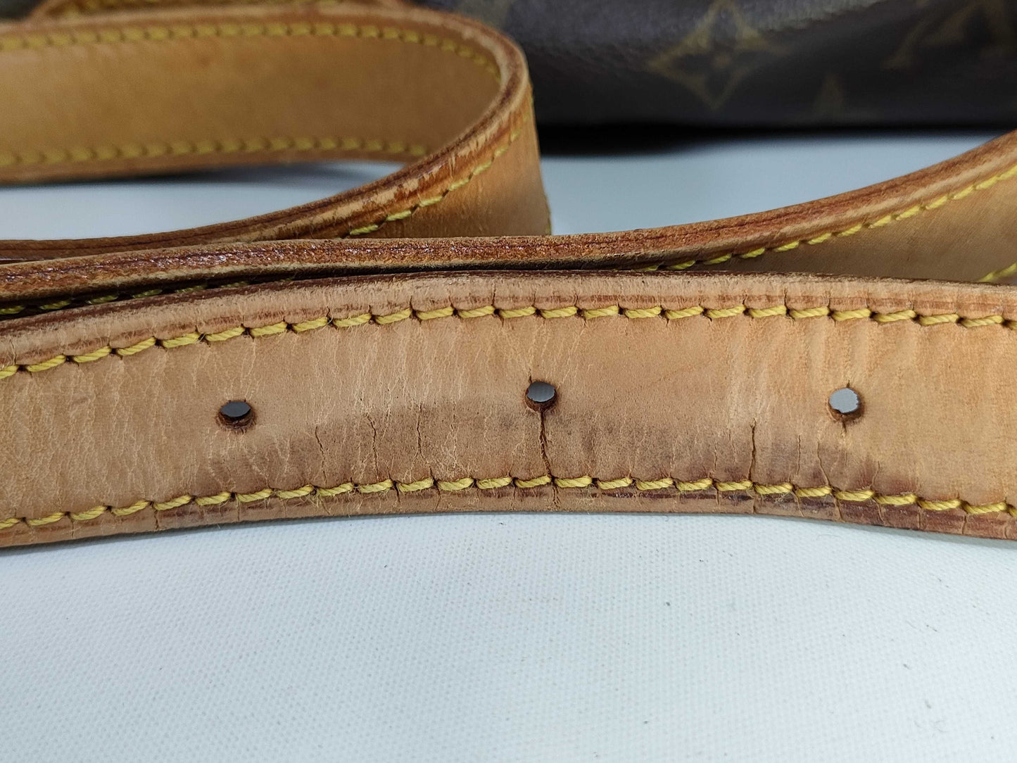 LOUIS VUITTON Monogram Saumur 30 Shoulder Bag 8907VI