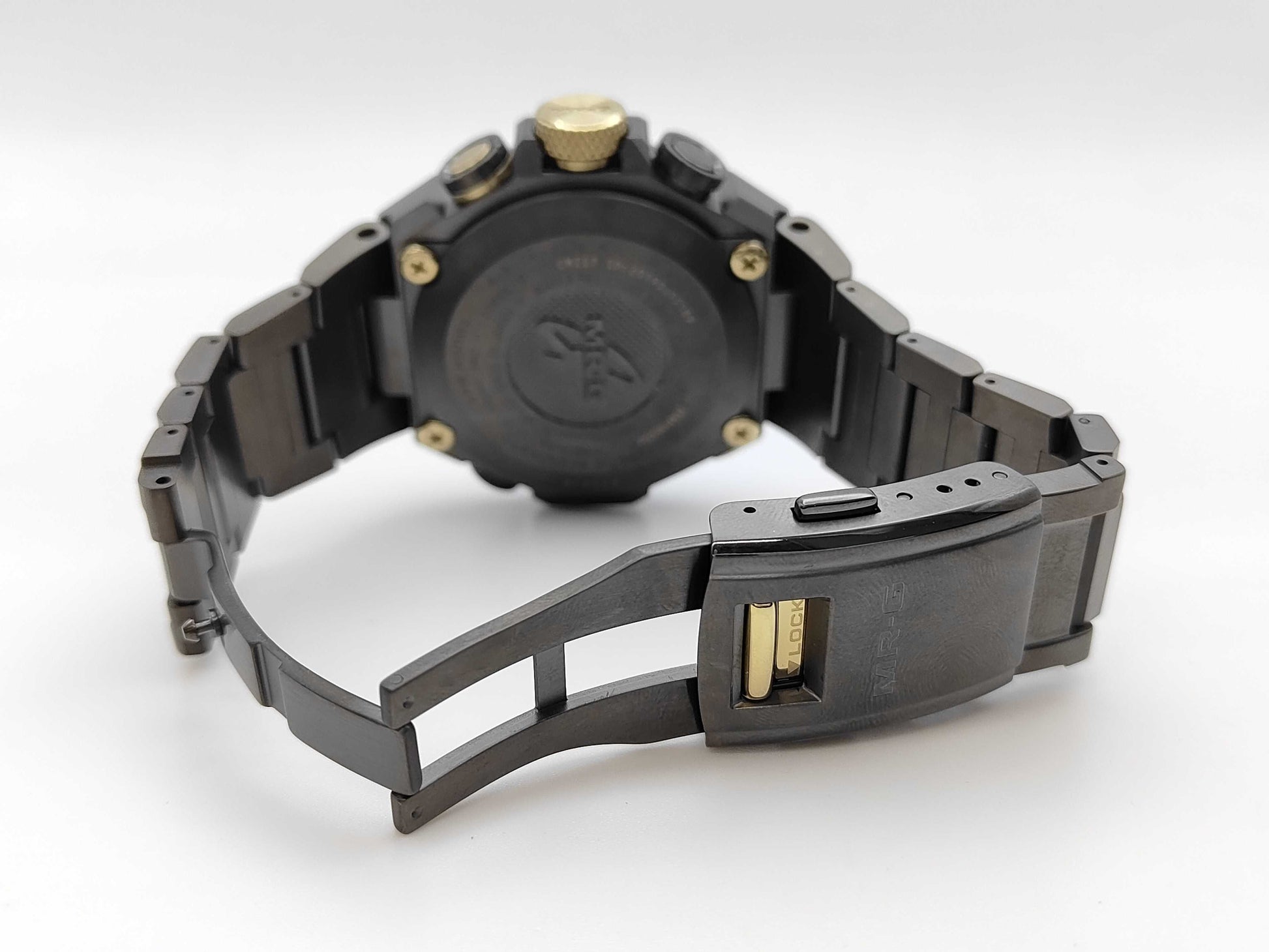 CASIO MRG-B2000 F134J9 Solar Men's Watch