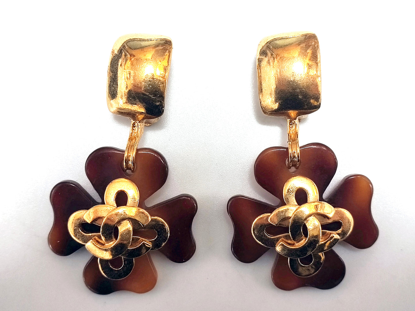 CHANEL Coco Mark Tortoiseshell Swing 95P Earrings