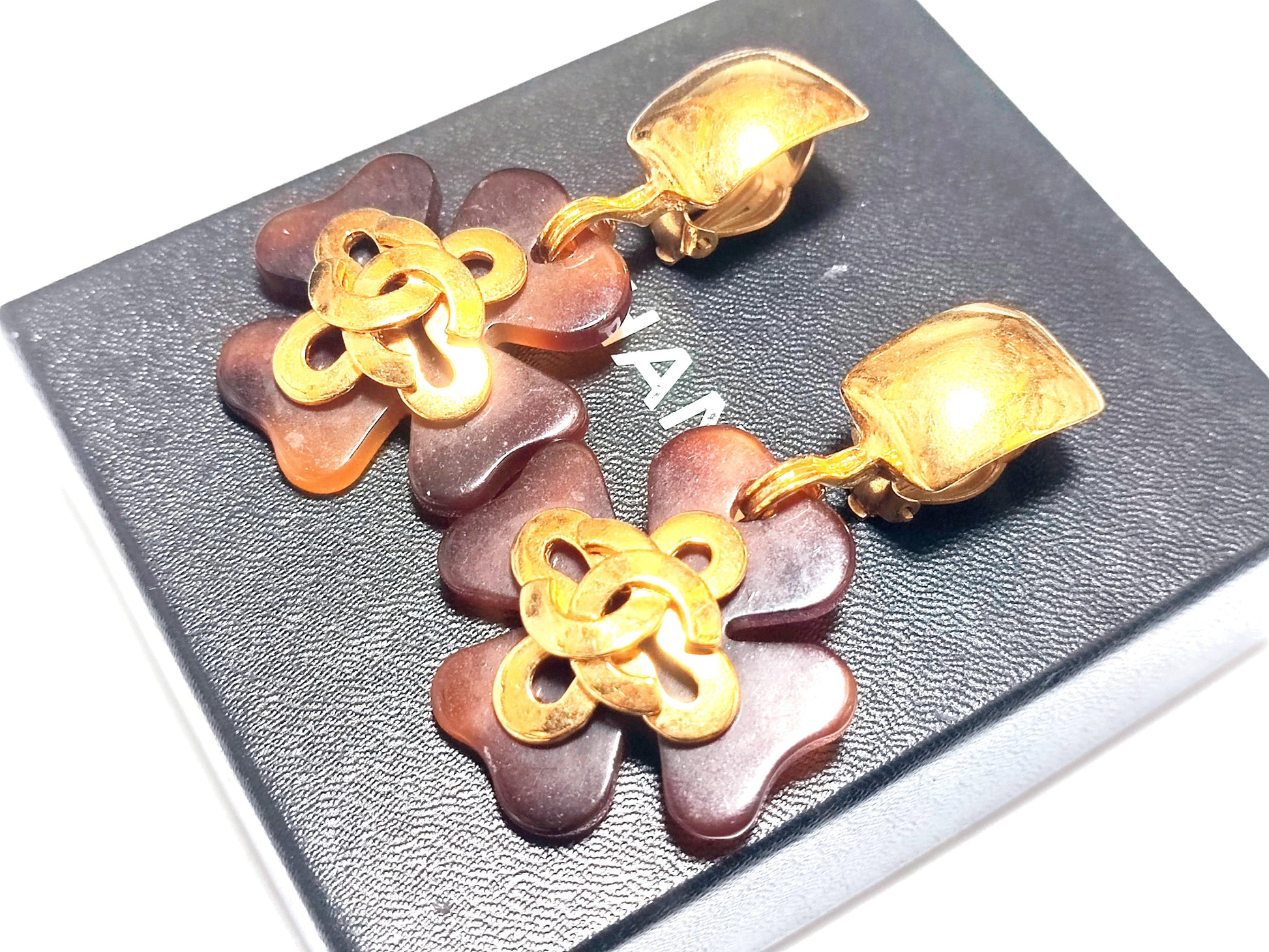 CHANEL Coco Mark Tortoiseshell Swing 95P Earrings