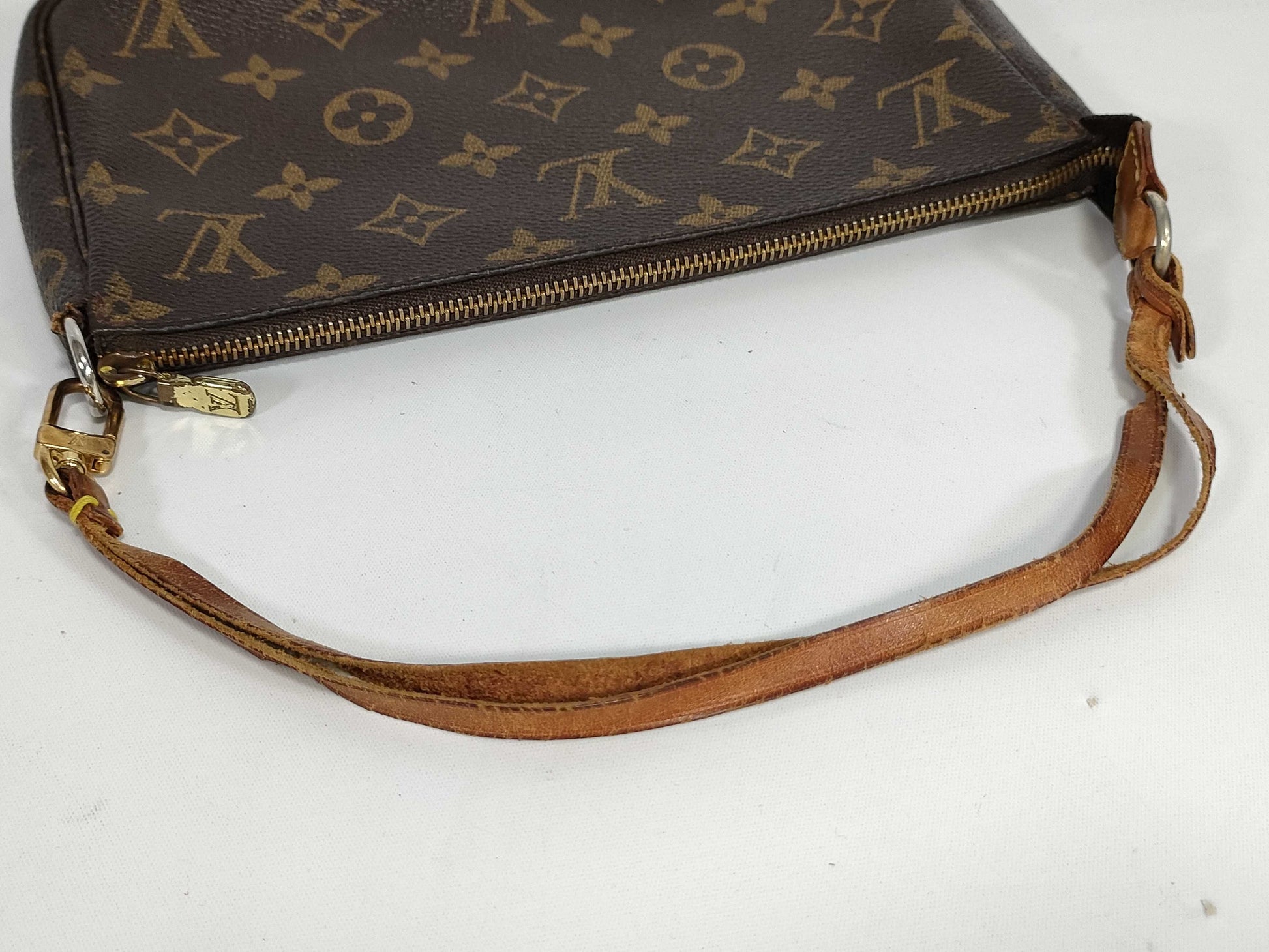LOUIS VUITTON Monogram Louis Vuitton Pochette Accessoires Monogram M51980 Pouch
