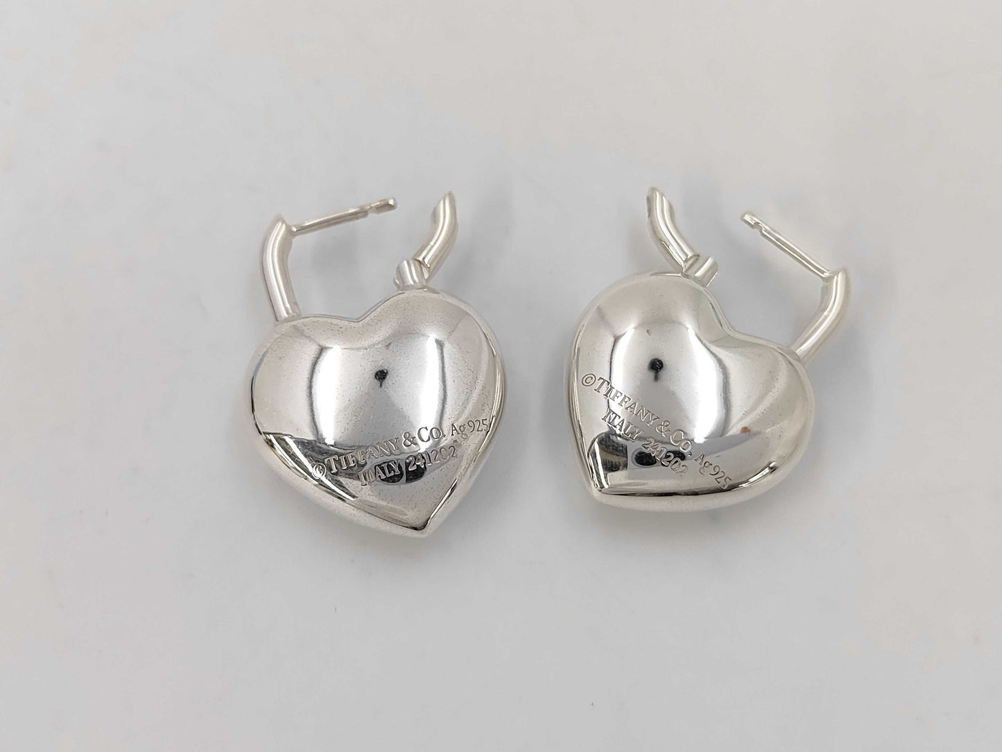 Tiffany & Co. TIFFANY Full Heart Earrings 21.3g