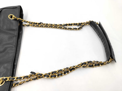 CHANEL Matelasse Chain Tote Bag
