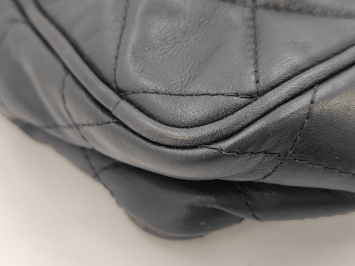 CHANEL Matelasse Chain Tote Bag