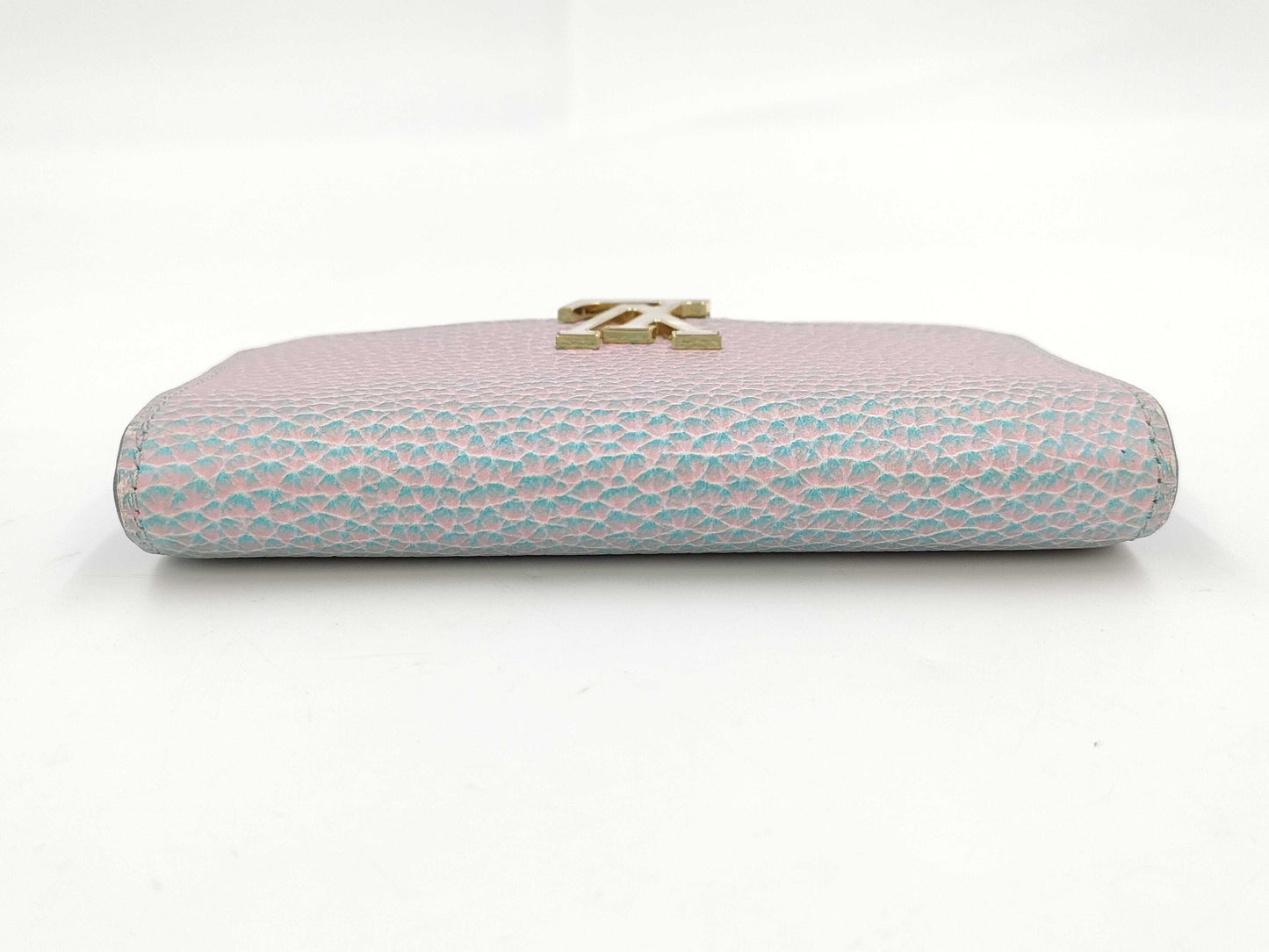 LOUIS VUITTON Portefeuille Capucines Compact Wallet