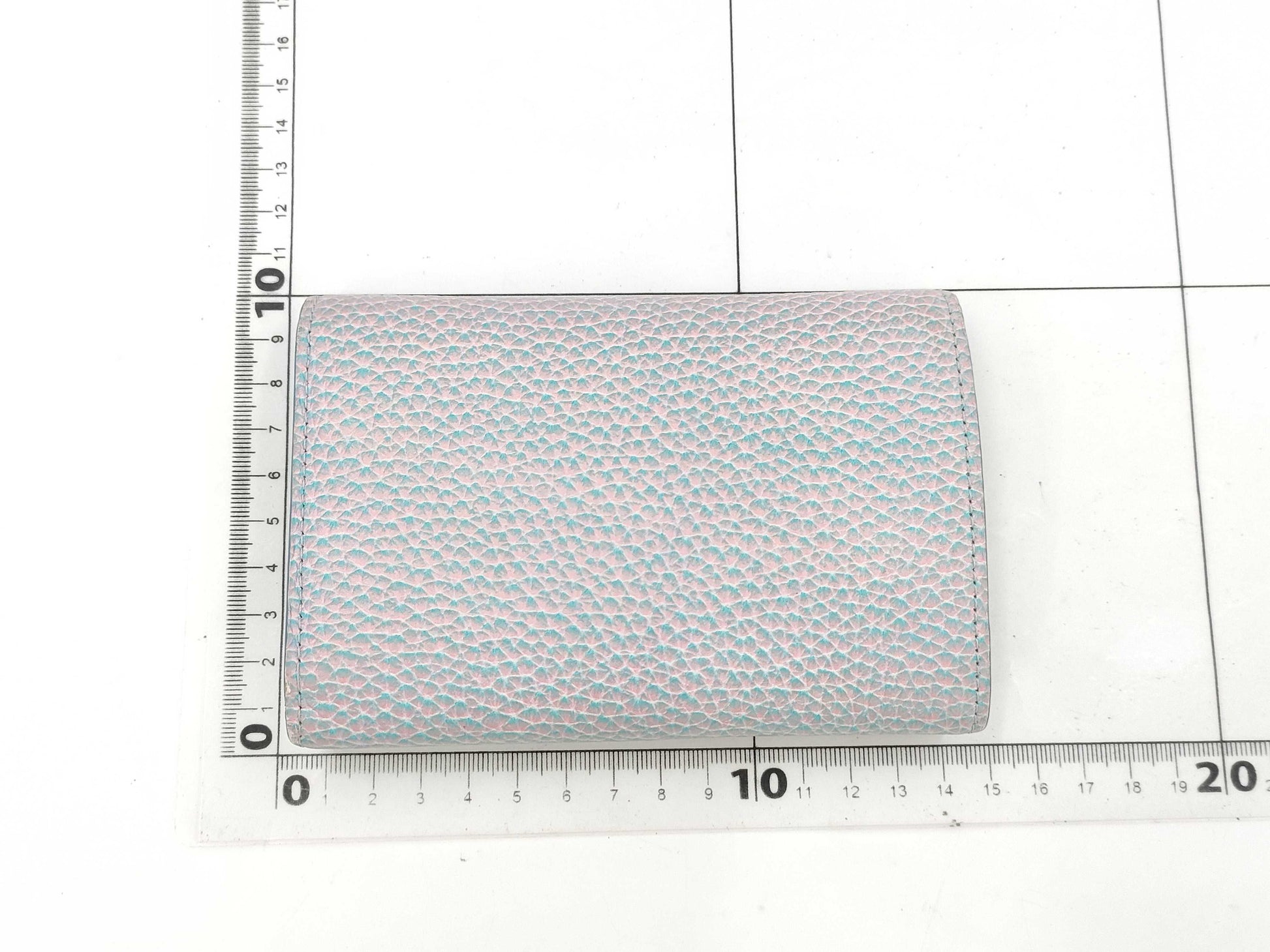 LOUIS VUITTON Portefeuille Capucines Compact Wallet