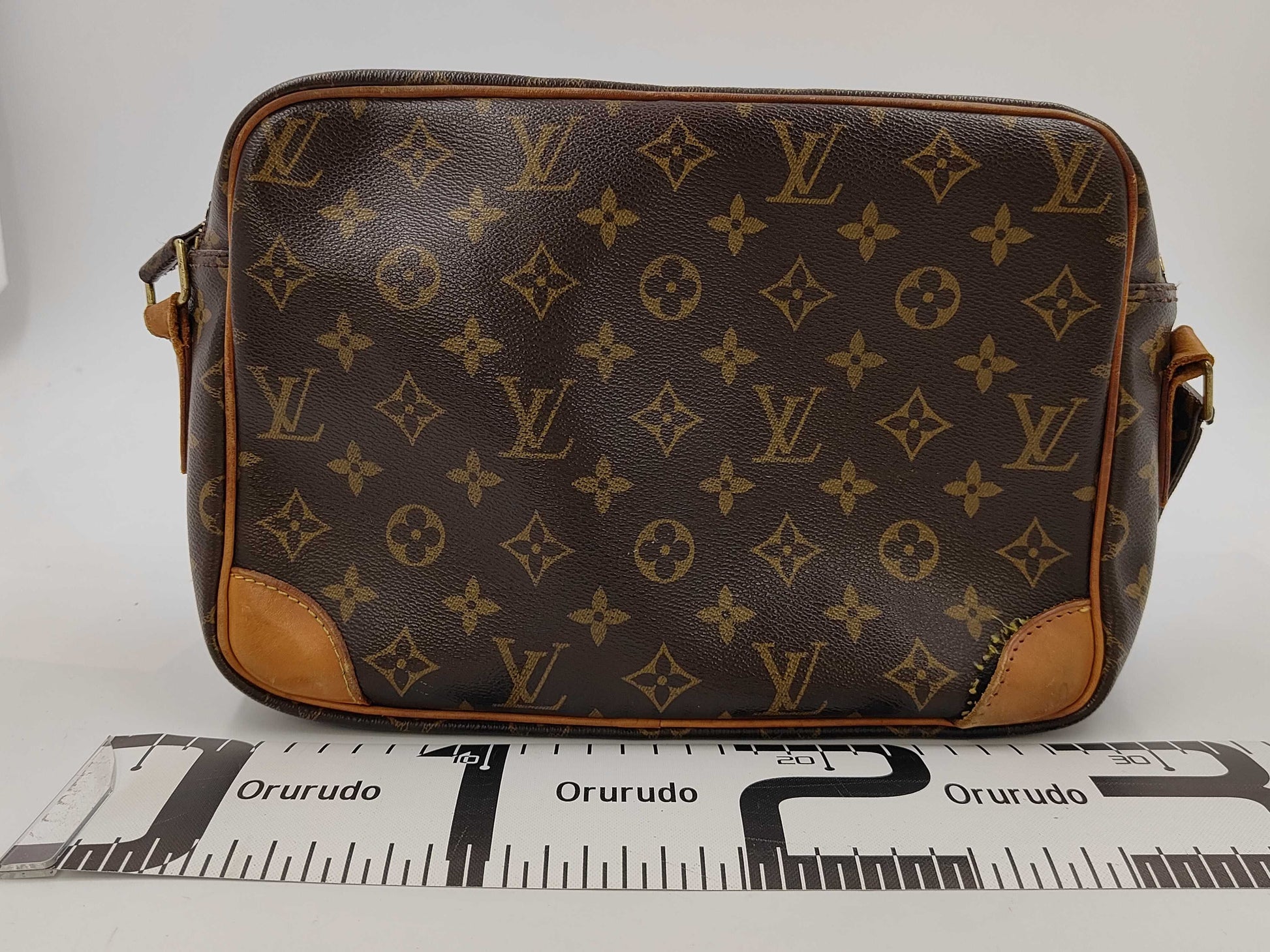 LOUIS VUITTON LOUIS VUITTON Monogram Nile Shoulder Bag