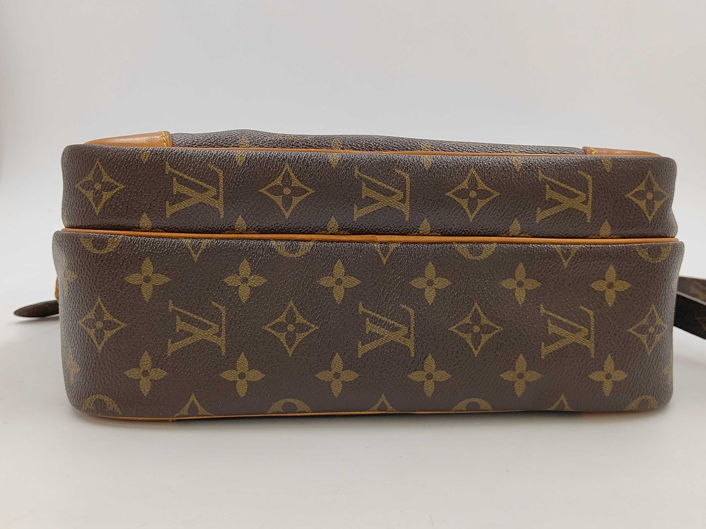 LOUIS VUITTON LOUIS VUITTON Monogram Nile Shoulder Bag