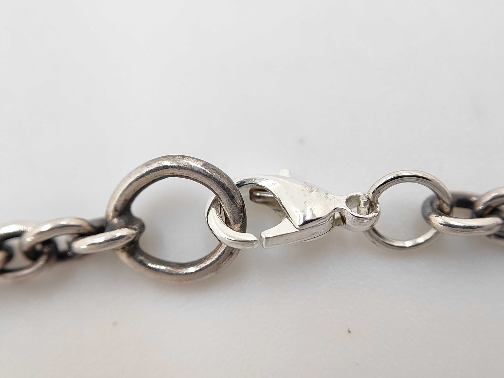 GUCCI Silver GG Logo Necklace