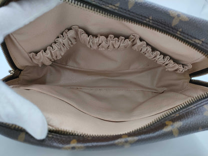 LOUIS VUITTON Monogram Truss Toilette 23 Second Bag