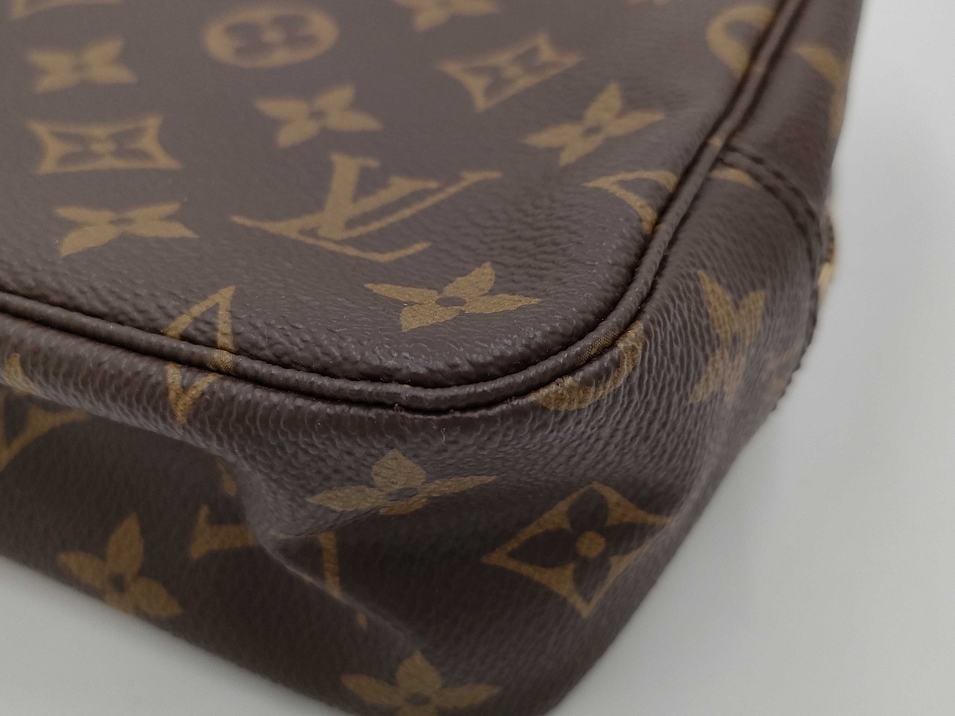 LOUIS VUITTON TH0930 Monogram Truest Wallet Second Bag
