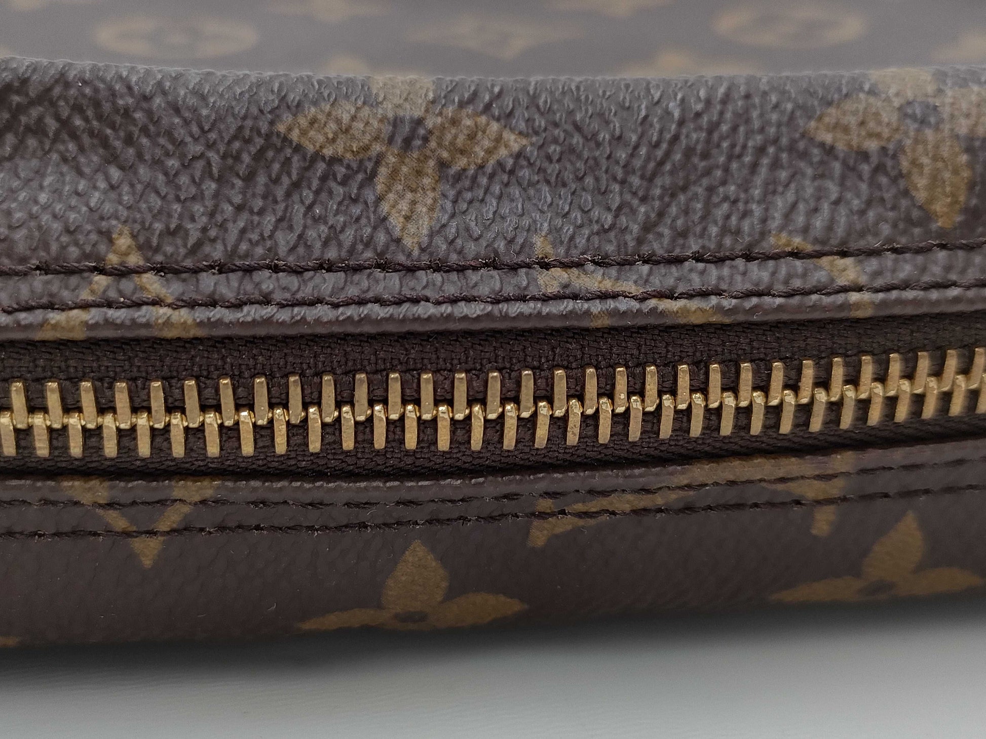 LOUIS VUITTON TH0930 Monogram Truest Wallet Second Bag