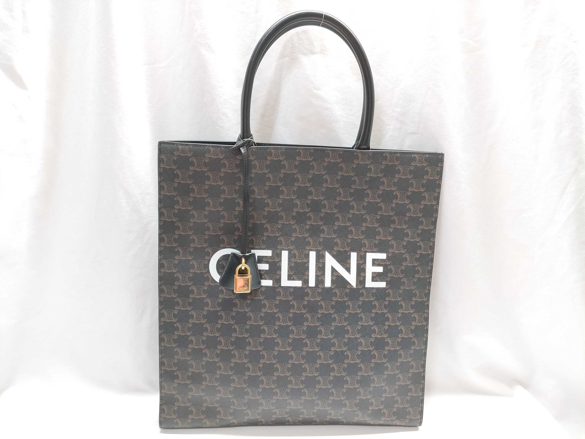 CELINE Vertical Cabas Triomphe Handbag