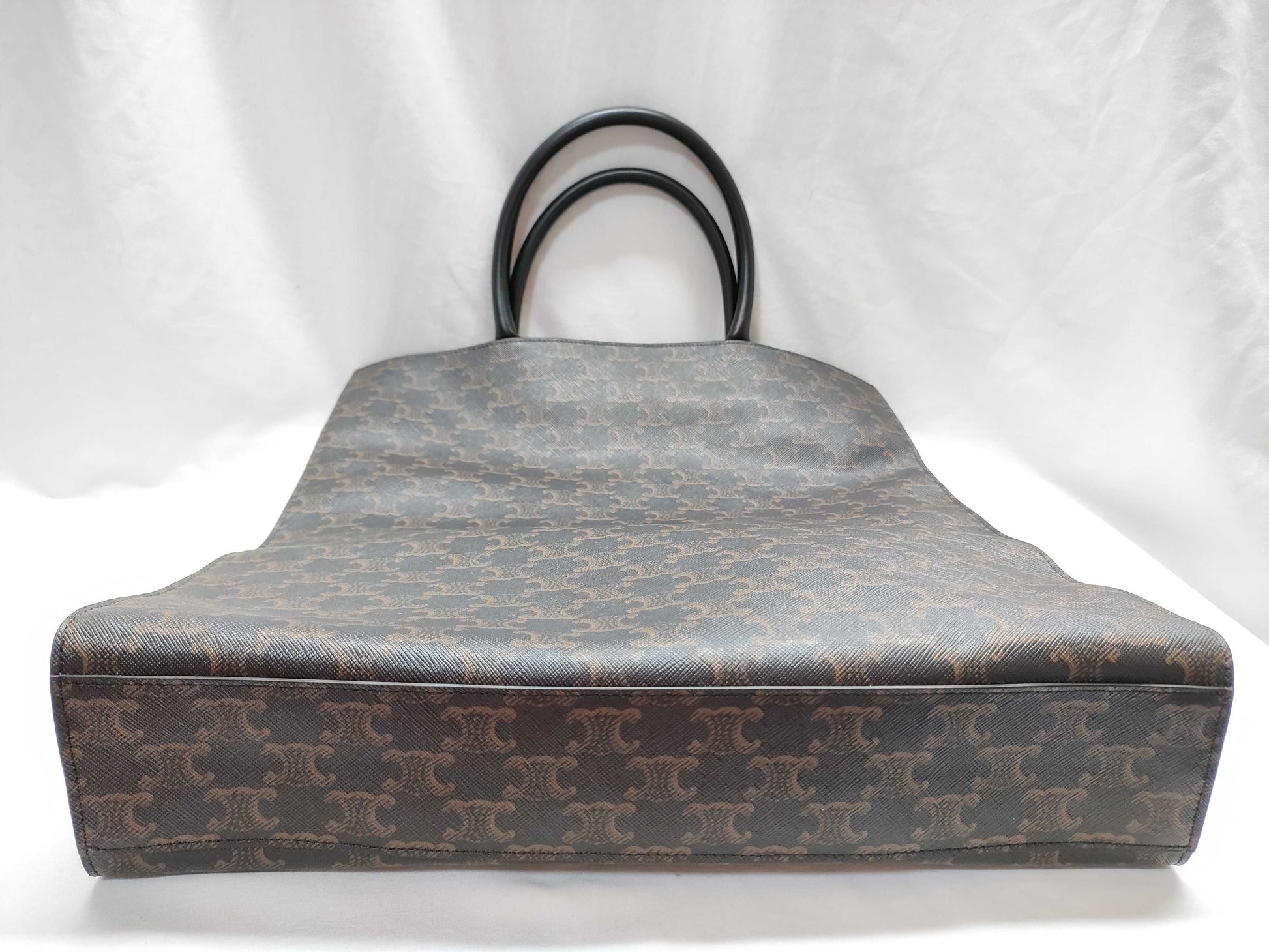CELINE Vertical Cabas Triomphe Handbag