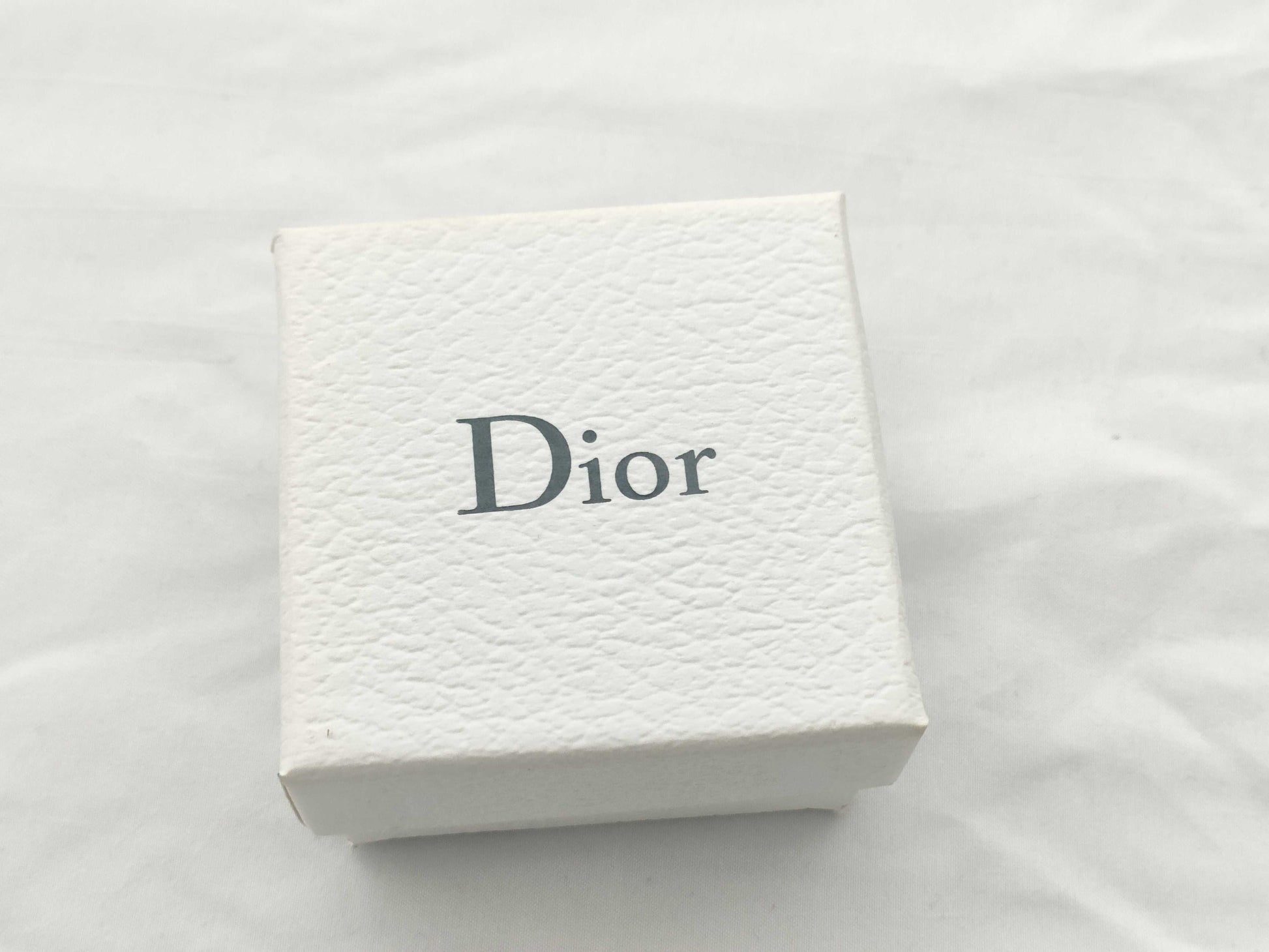 Dior D78-109 ER9474 Shell Dial Quartz Women's Watch