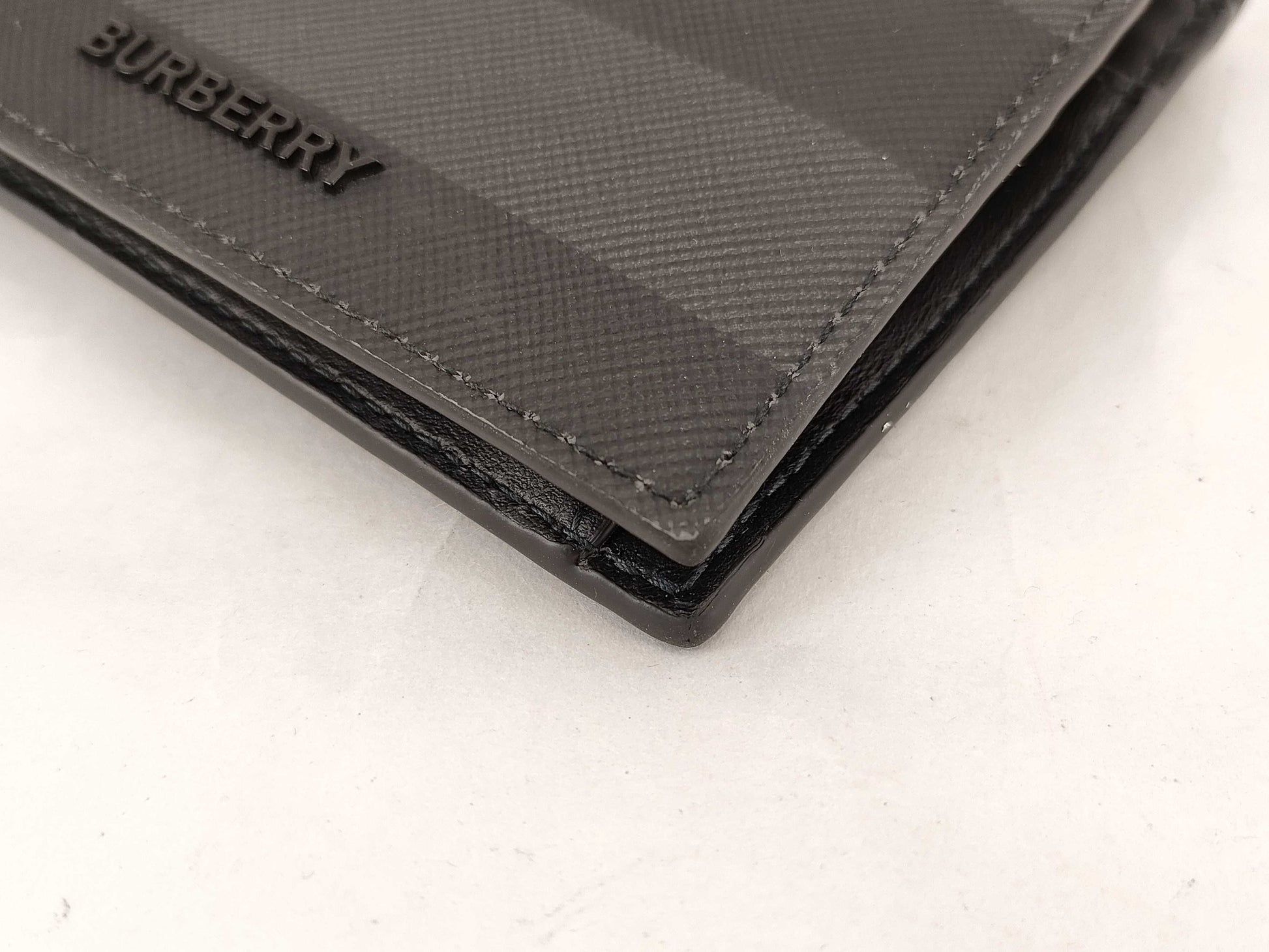 BURBERRY Folding Wallet