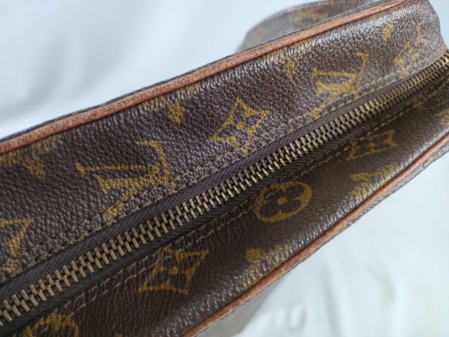 LOUIS VUITTON M40264 Monogram Old Danube Shoulder Bag