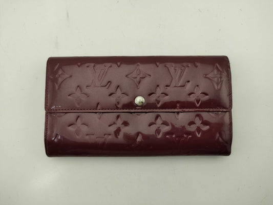 LOUIS VUITTON Vernis Vernis Porto Sarah Wallet