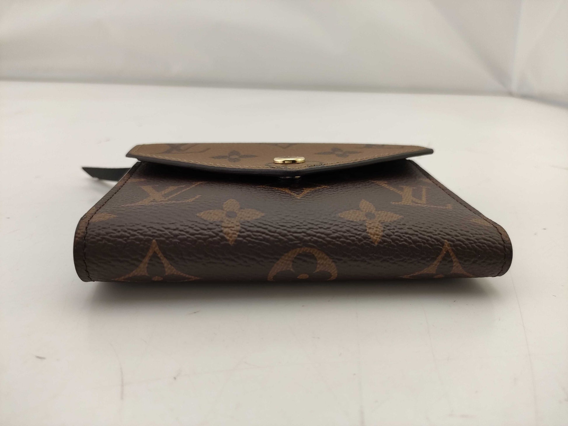 LOUIS VUITTON Monogram Reverse Victorine M81577 Wallet