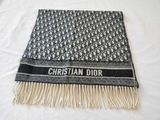 CHANEL Trotter Sunglasses Scarf