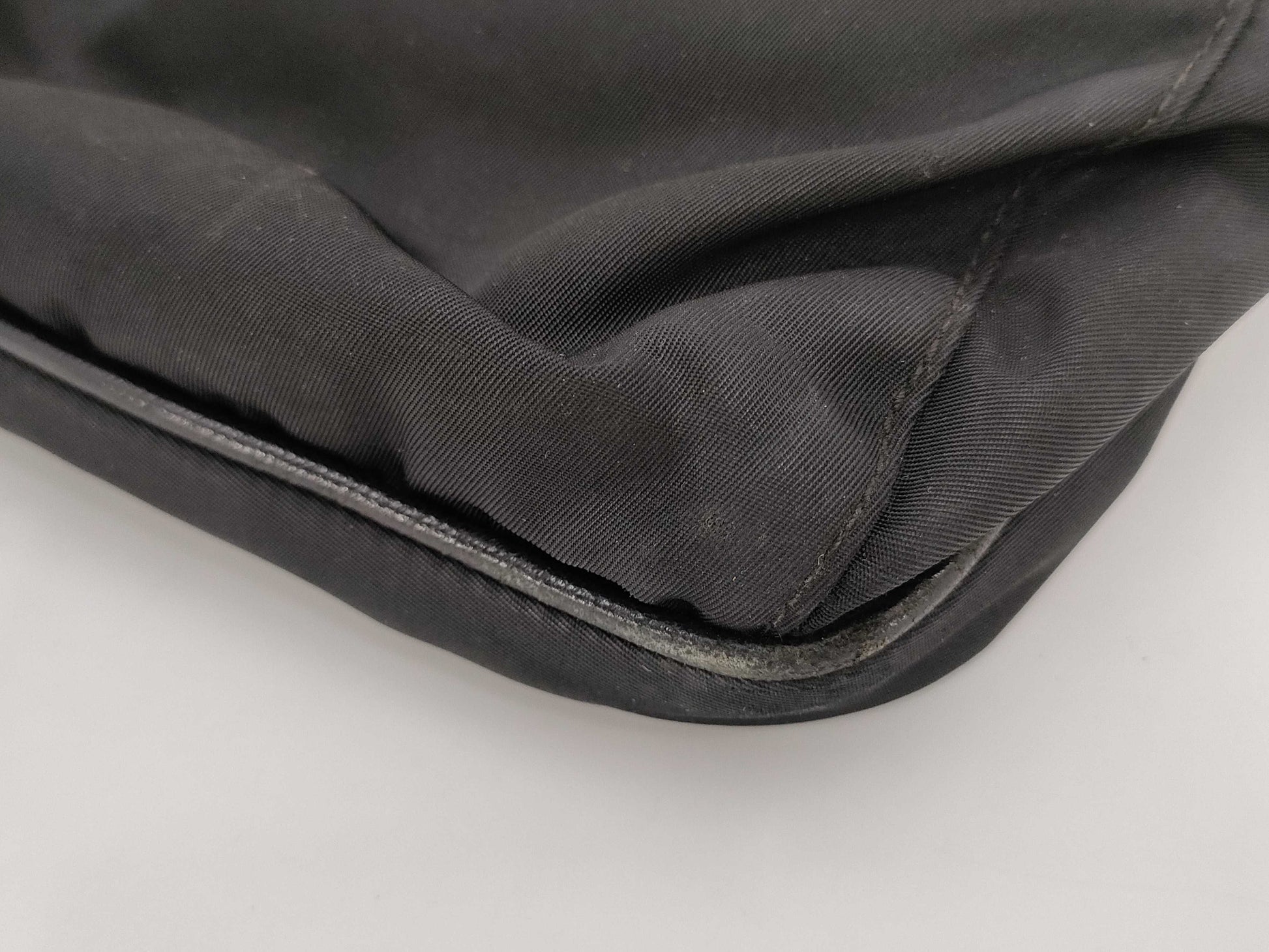 HERMES Nylon 31 Ostrich x Rouge □G G Hardware Shoulder Bag