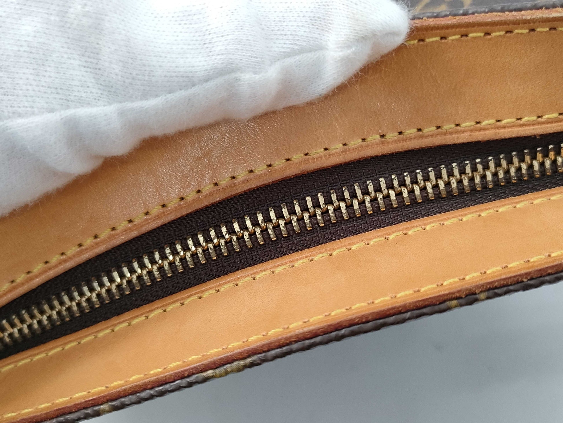 LOUIS VUITTON Monogram M51290 Drouot Shoulder Bag