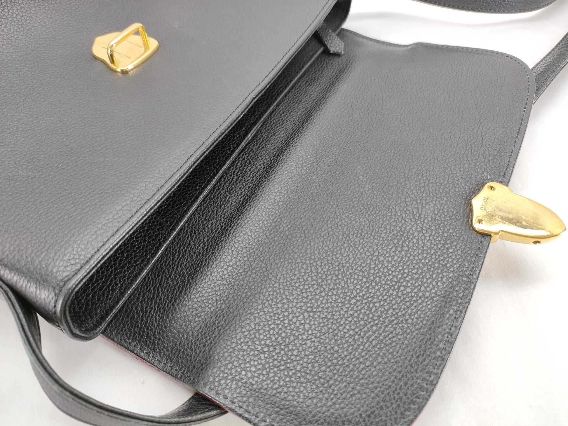 Yves Saint Laurent Diamond Cut Shoulder Bag Shoulder Bag