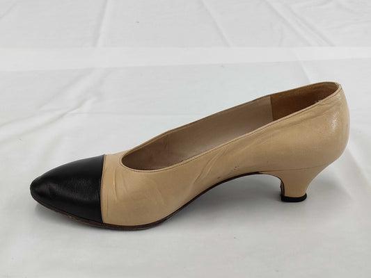 CHANEL size 36.5 pumps