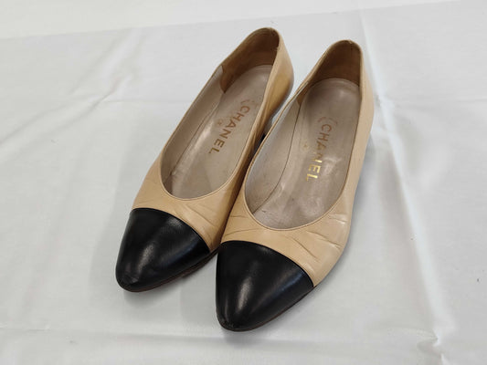 CHANEL size 36.5 pumps