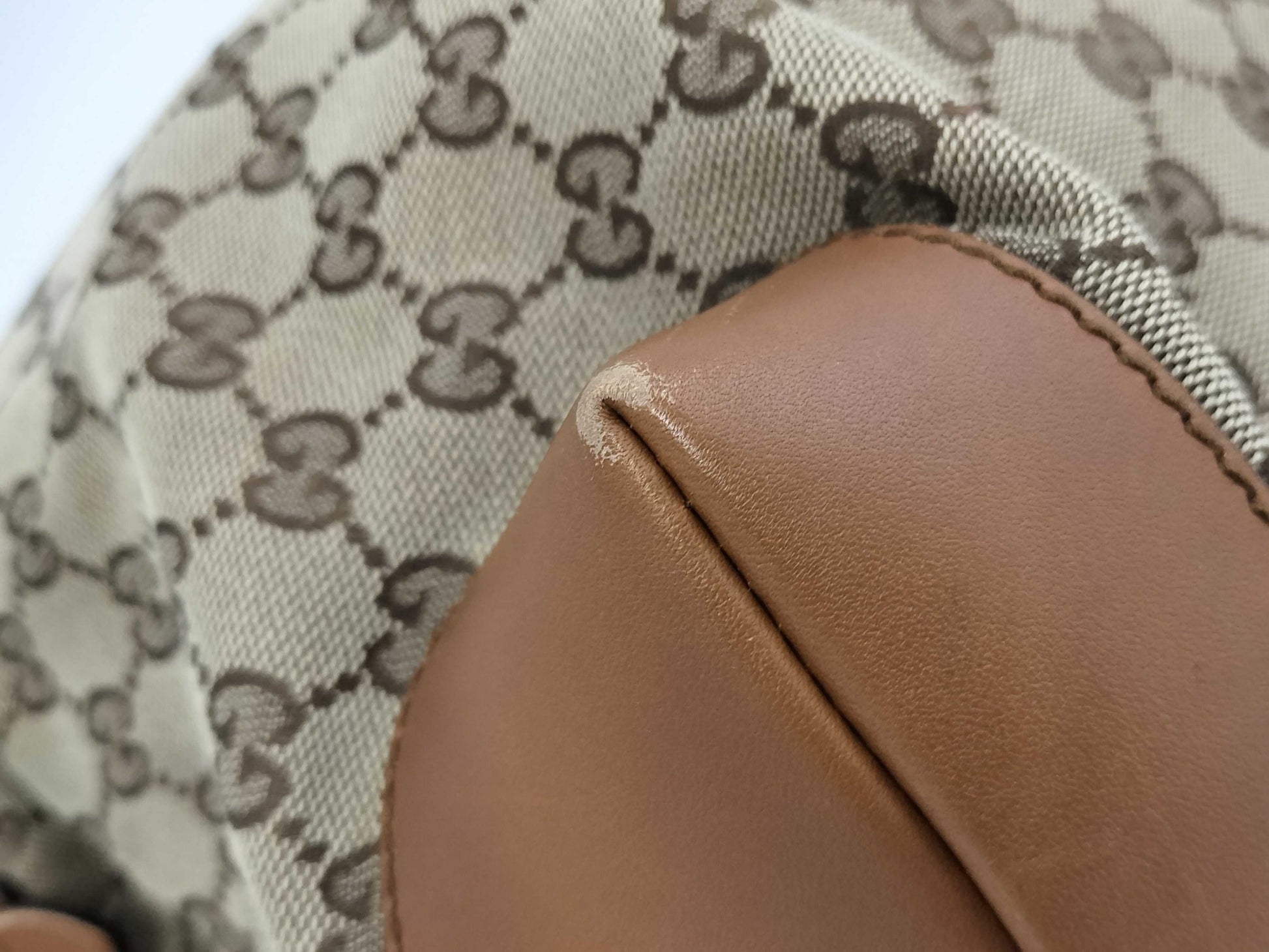 GUCCI GG Canvas 308930.001998 Shoulder Bag
