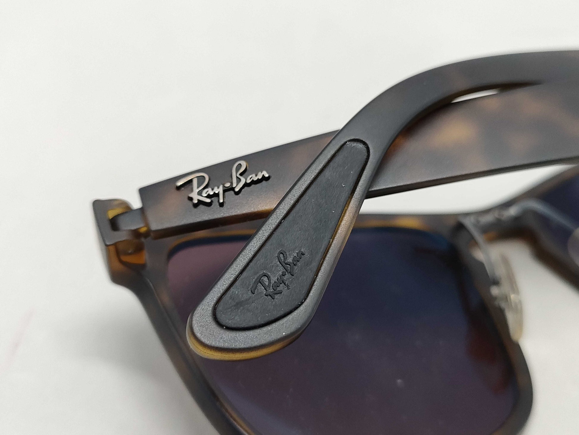 RayBan RB4264 Sunglasses/Eyeglasses