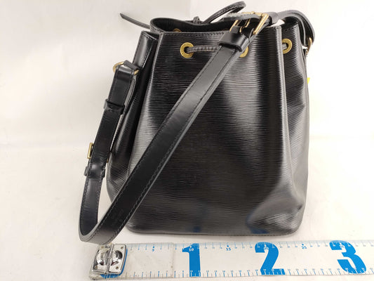 LOUIS VUITTON Epi Petit Noe Black Shoulder Bag