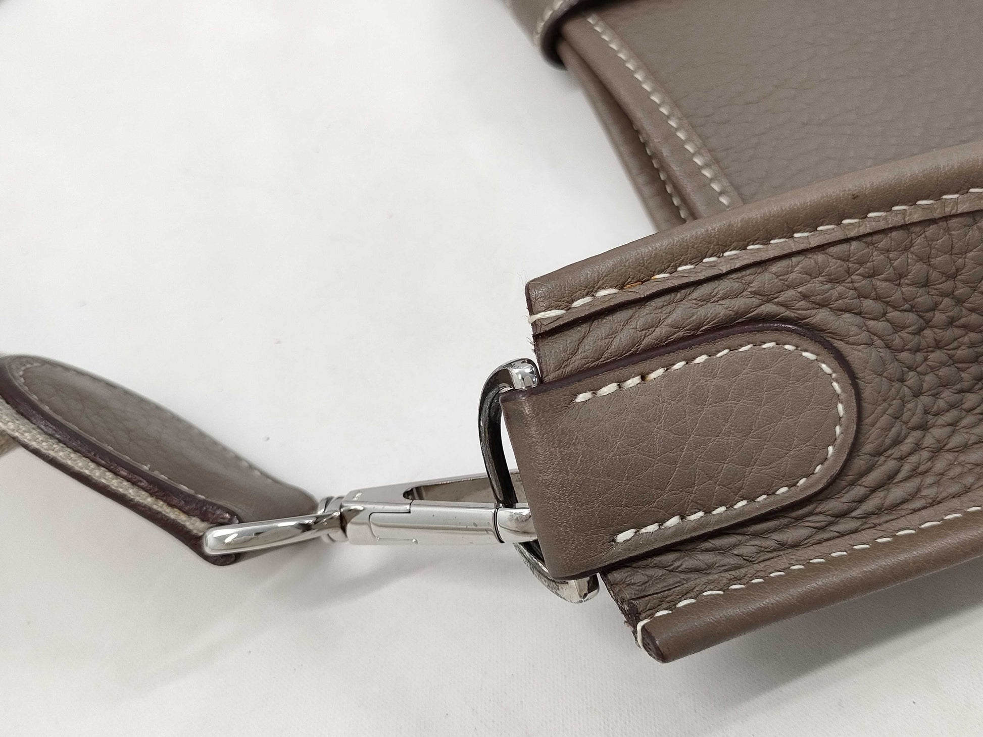 HERMES Evelyn I PM □* Stamped Silver Hardware Shoulder Bag